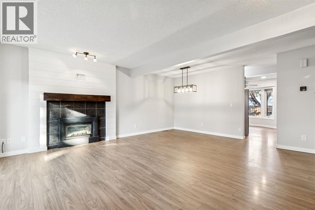 172 Riverglen Park SE