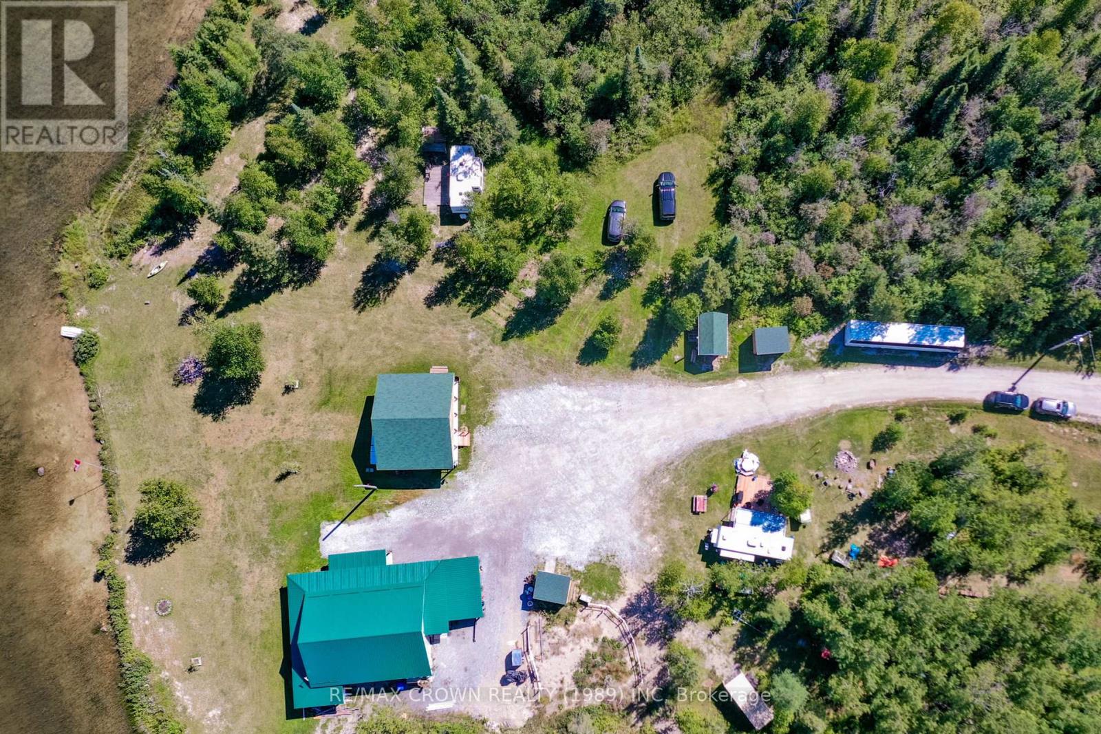 24 SHALLOW LAKE ROAD W