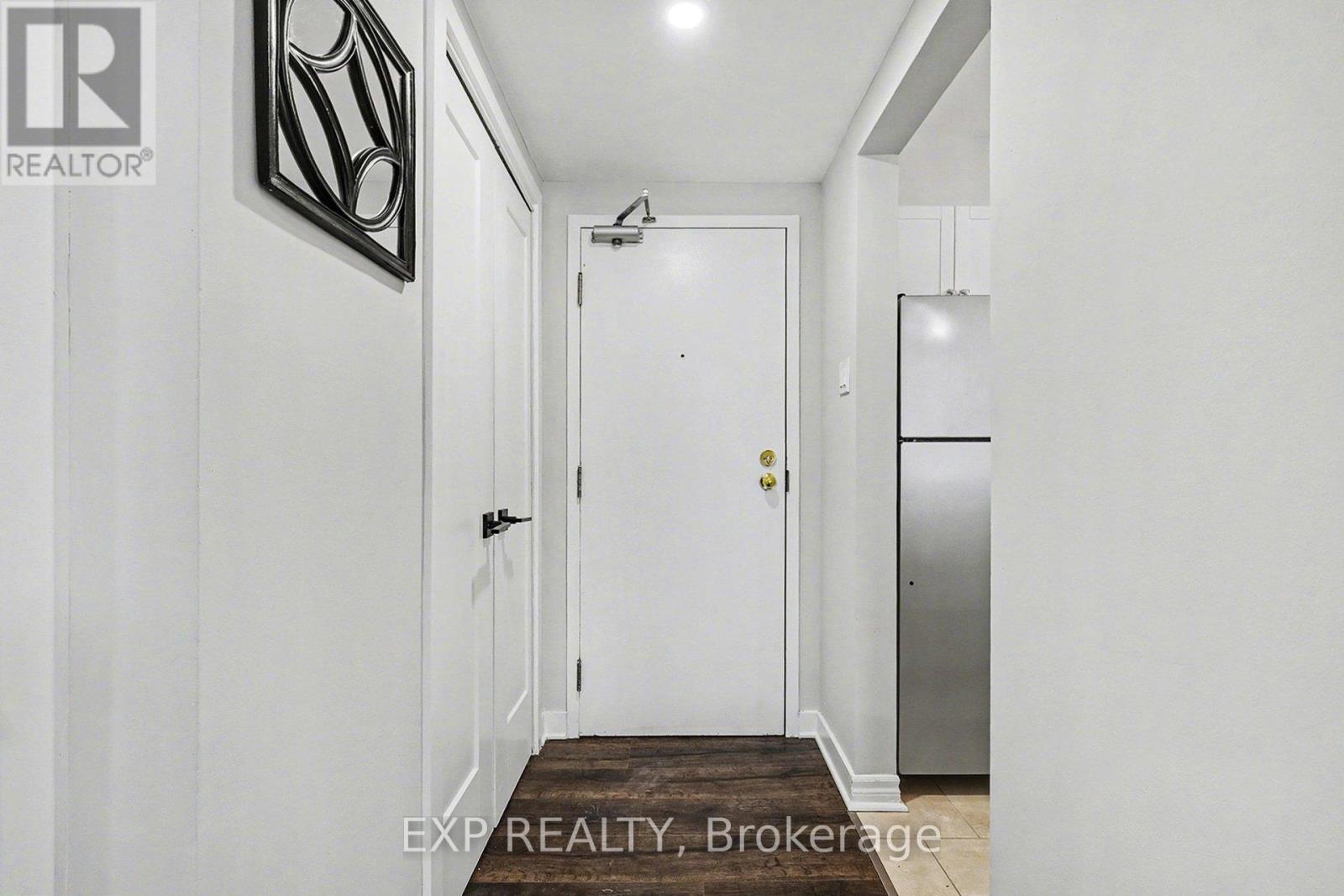 801 - 154 NELSON STREET