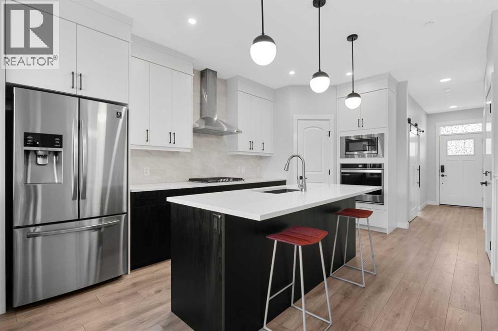 571 Livingston Way NE