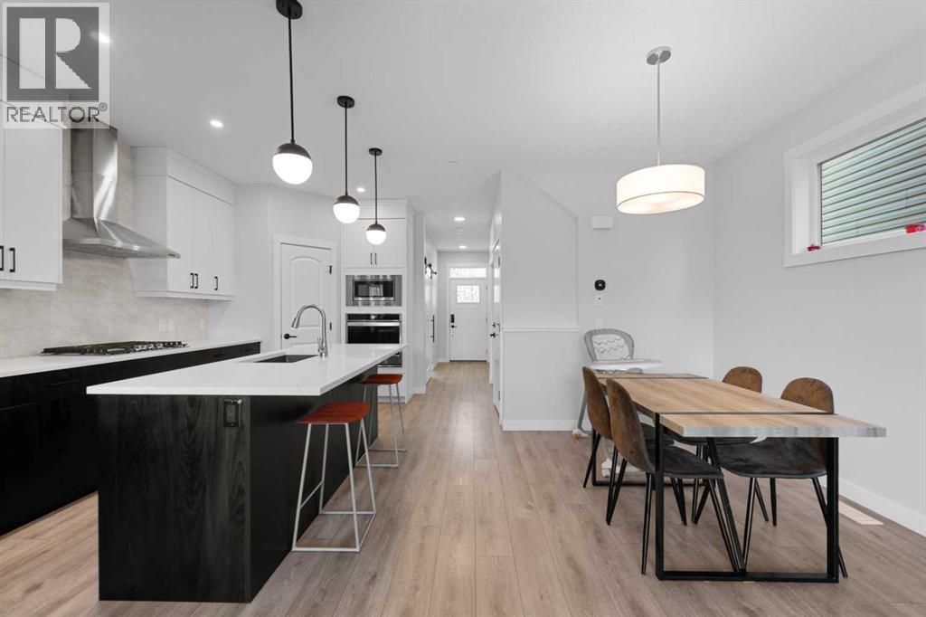 571 Livingston Way NE