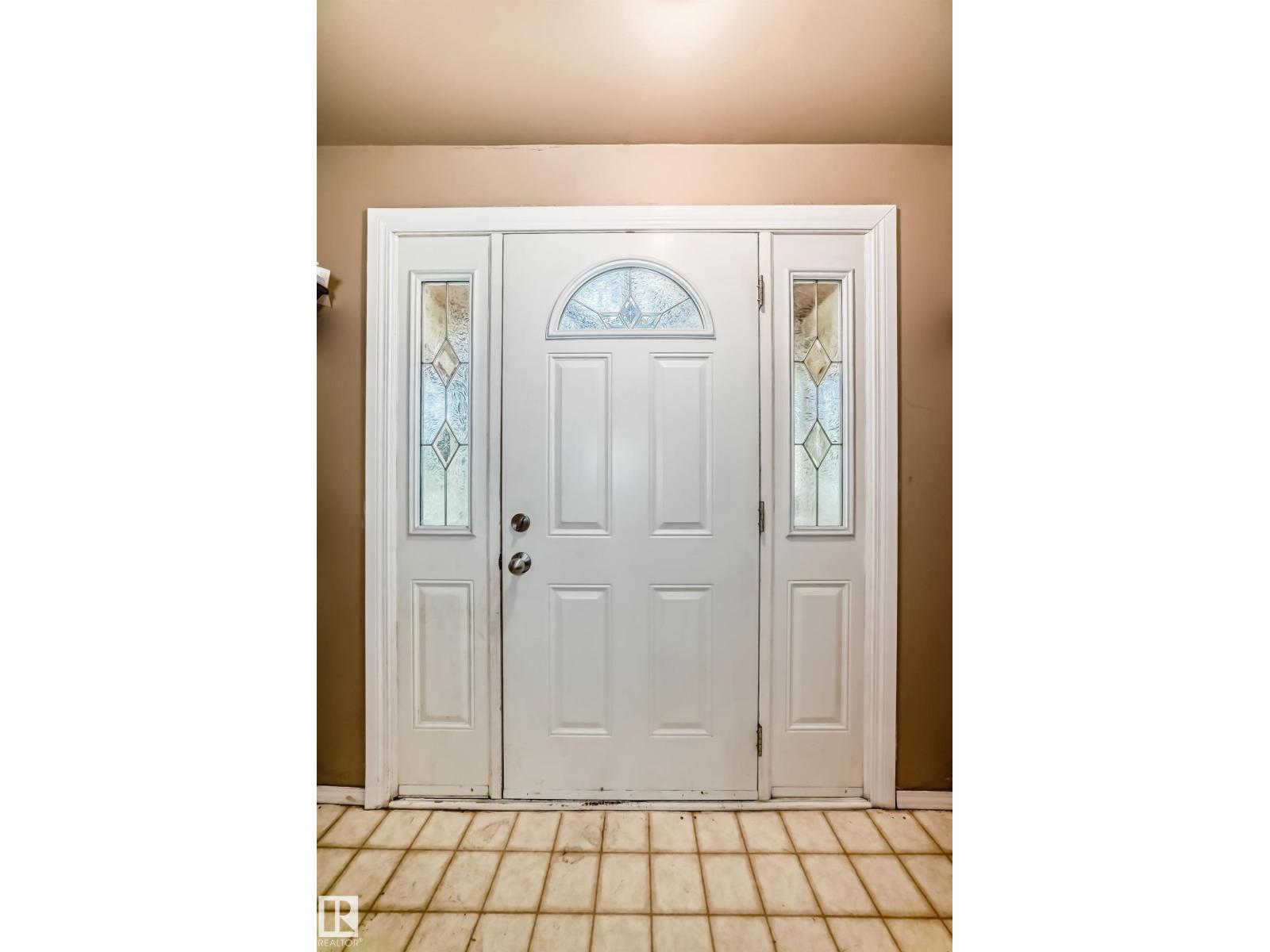 8950 80 AV NW NW