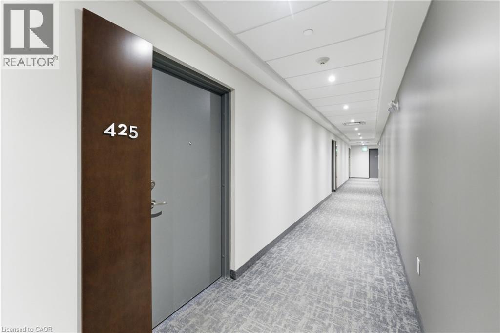 1 REDFERN Avenue Unit# 425