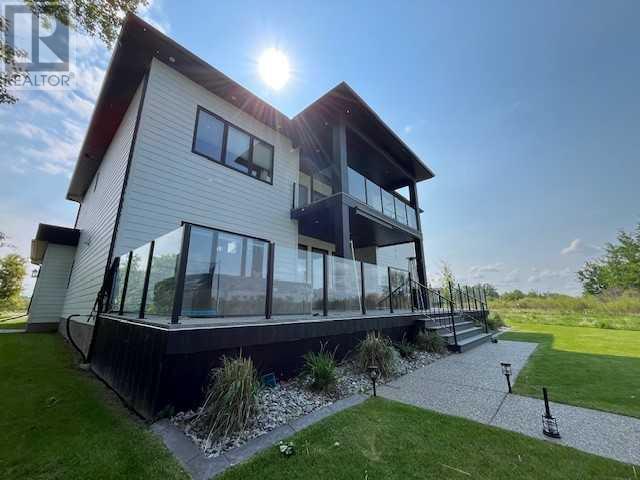 2 Twin Rose Court