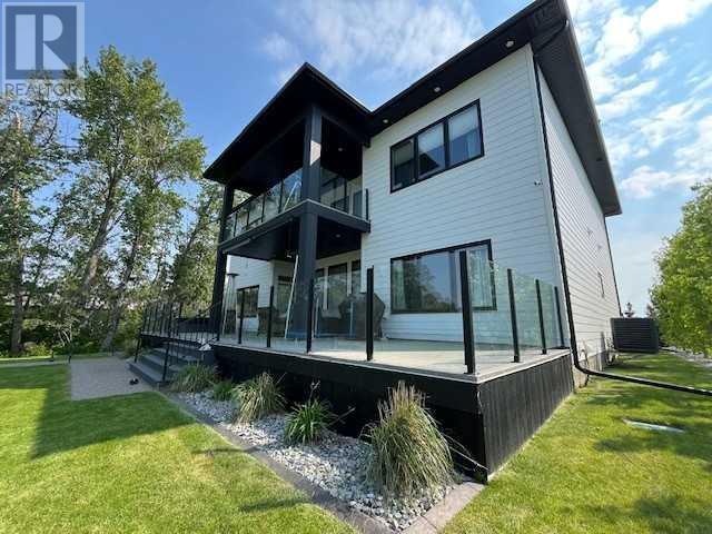 2 Twin Rose Court