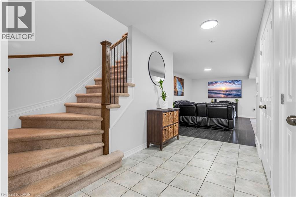 160 WALLACE Avenue S