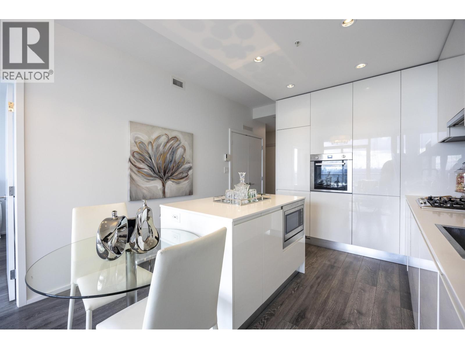 3301 4650 BRENTWOOD BOULEVARD