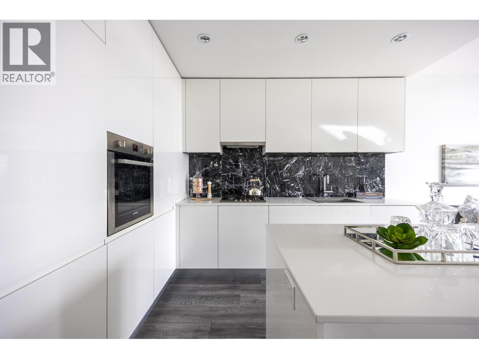 3301 4650 BRENTWOOD BOULEVARD