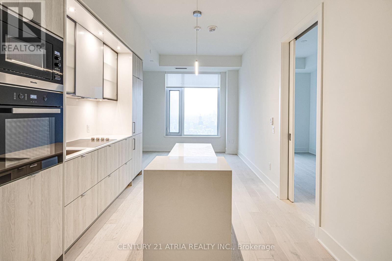 6303 - 11 YORKVILLE AVENUE