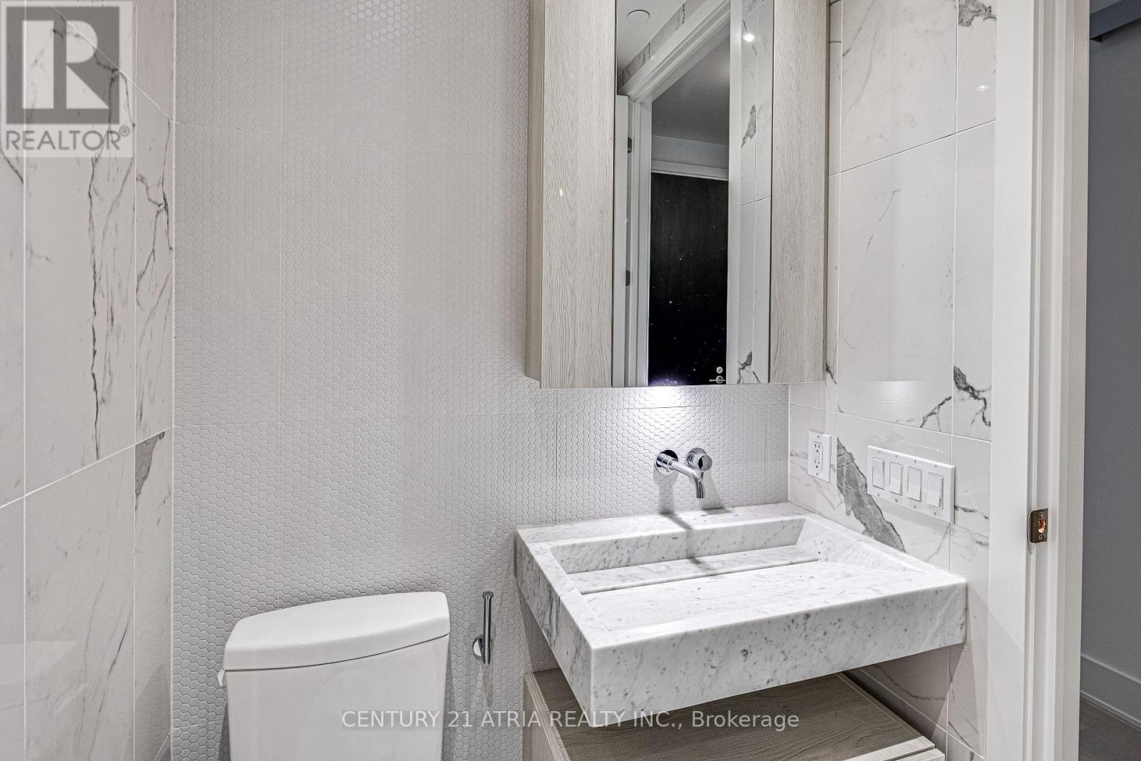 6303 - 11 YORKVILLE AVENUE