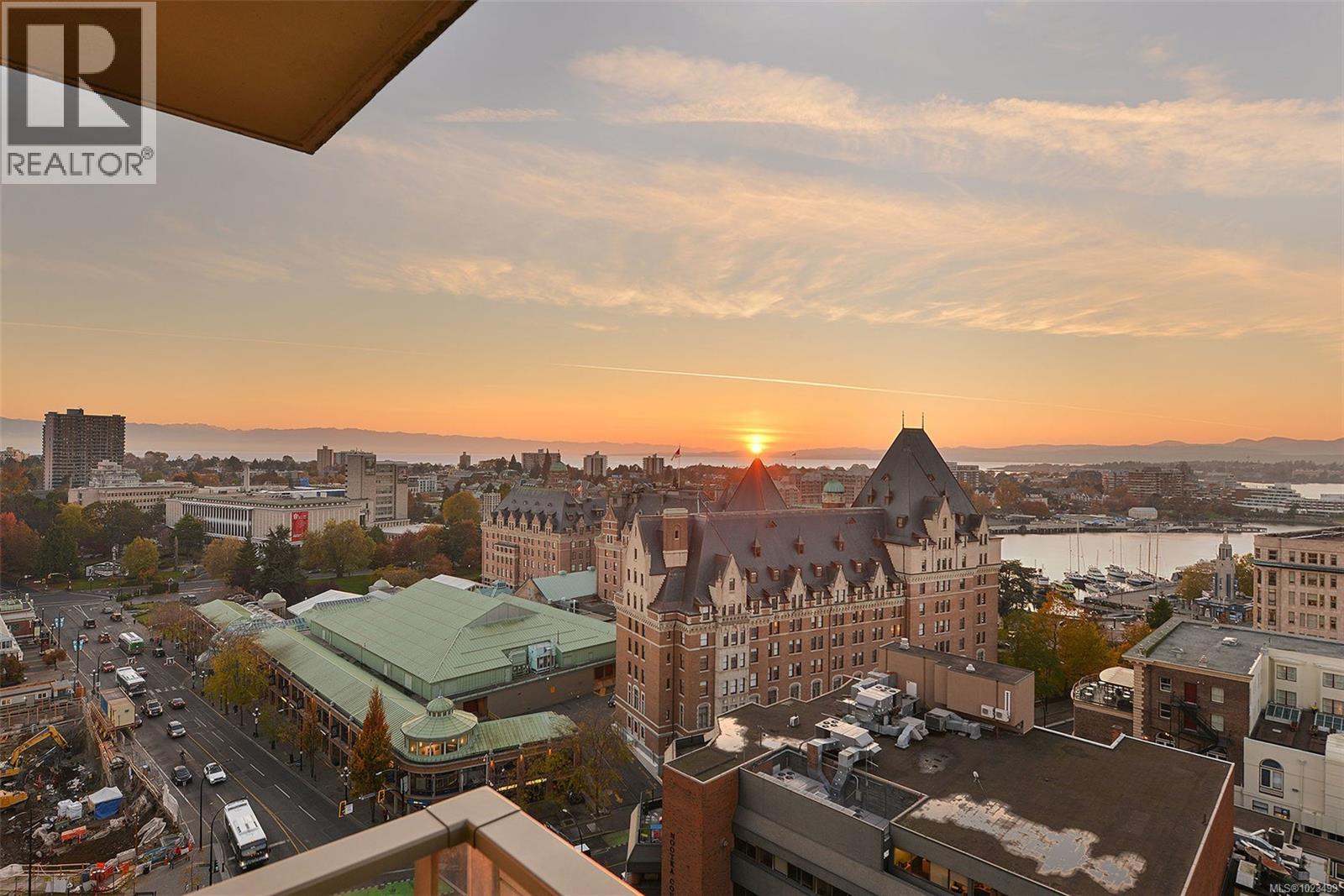 1605 707 Courtney St