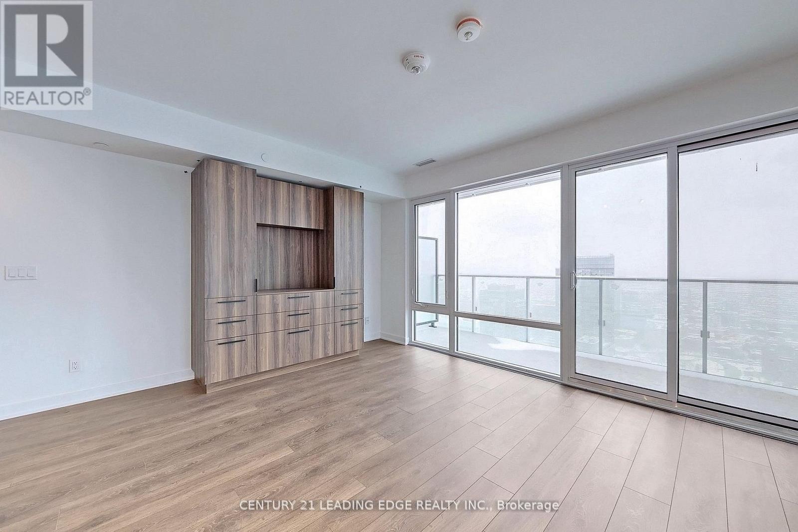 5102 - 501 YONGE STREET