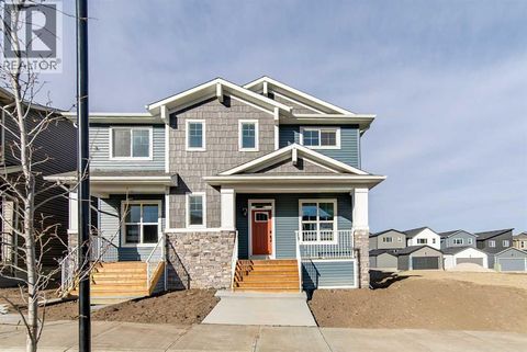 19 Herron Walk NE Calgary AB T3P2L2