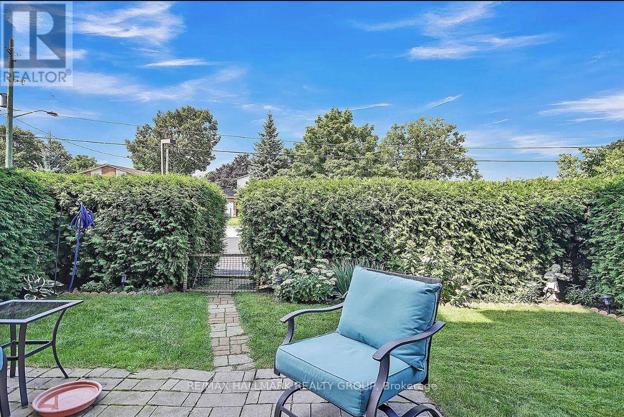 104 - 206 WOODWARD STREET