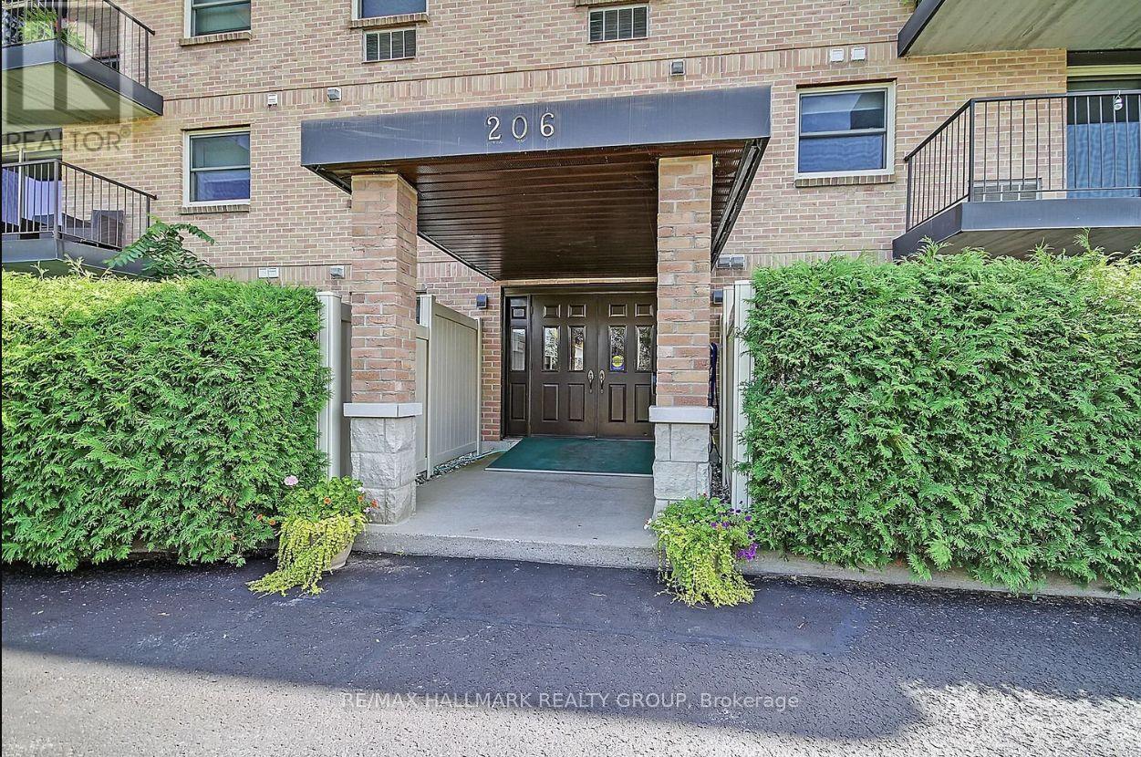 104 - 206 WOODWARD STREET