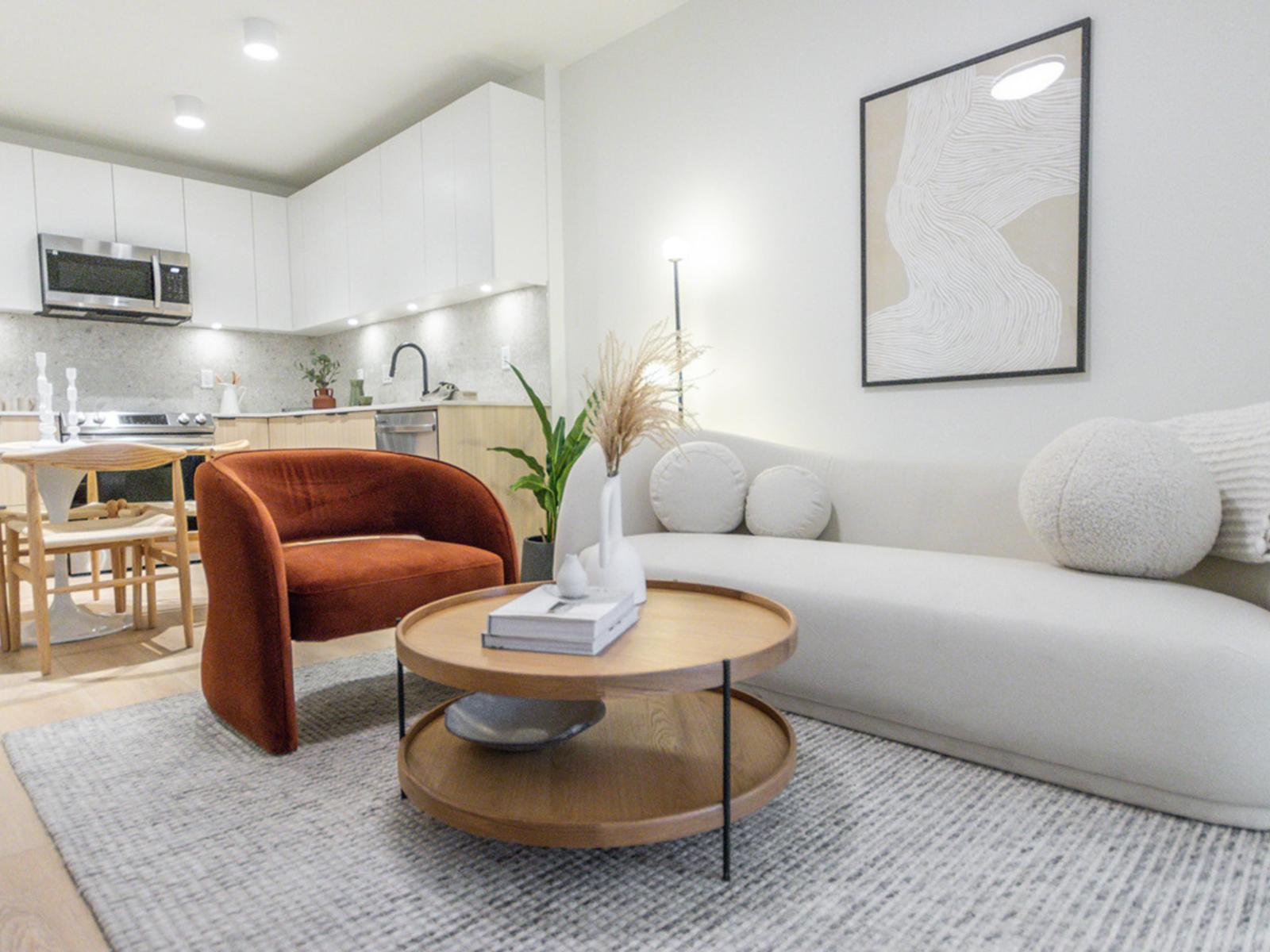 628 20769 FRASER HIGHWAY