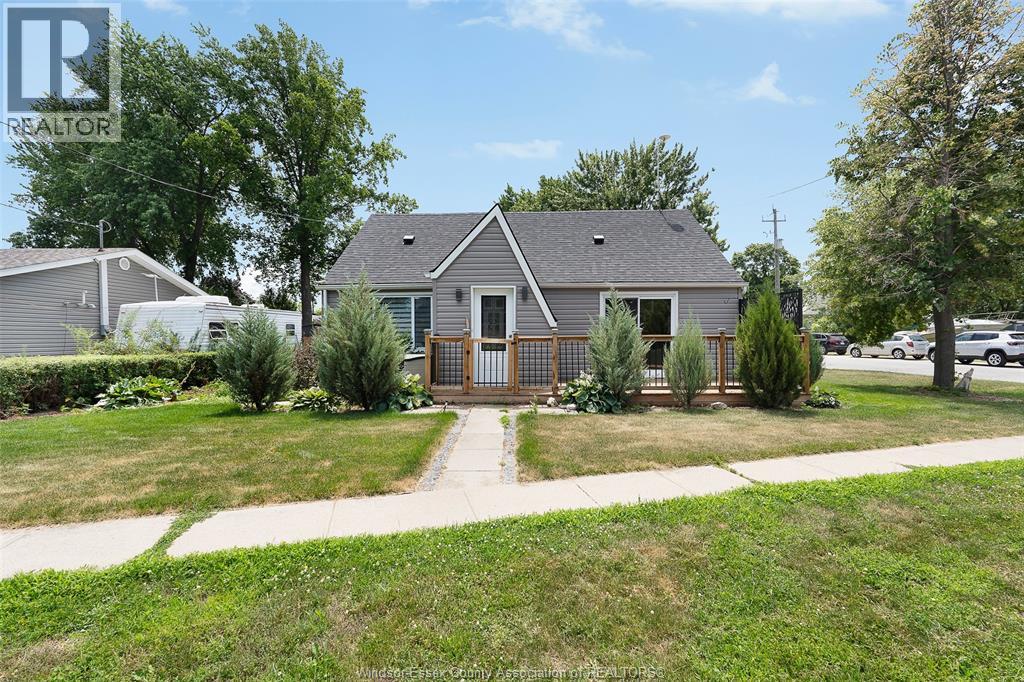 Photo 1 of 33 — 430 BROADWAY STREET, Belle River, ON N0R1A0
