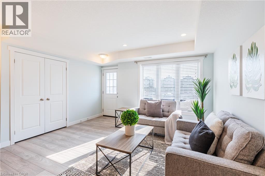 160 ROCHEFORT Street Unit# E5