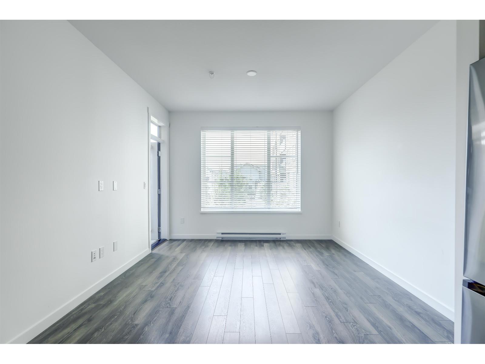 215 15825 85 AVENUE