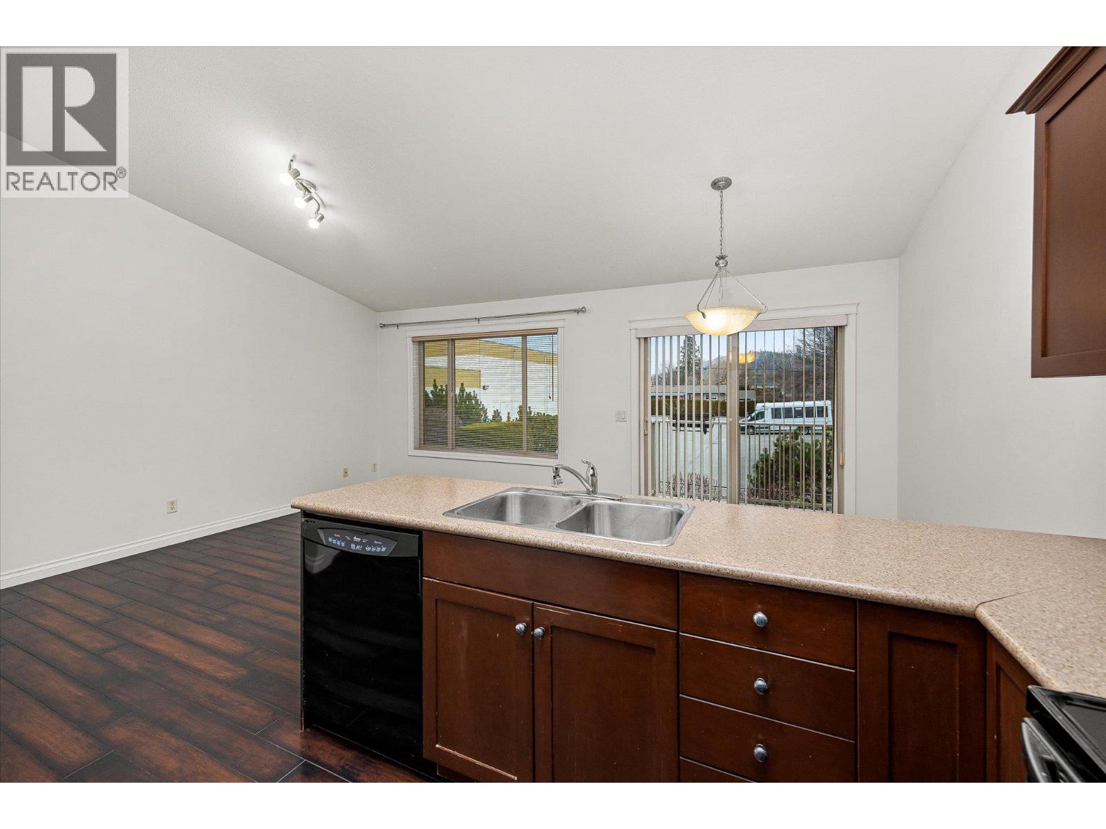 245 Snowsell Street Unit# 111