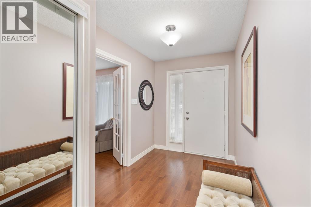 912 VARSITY CRESCENT