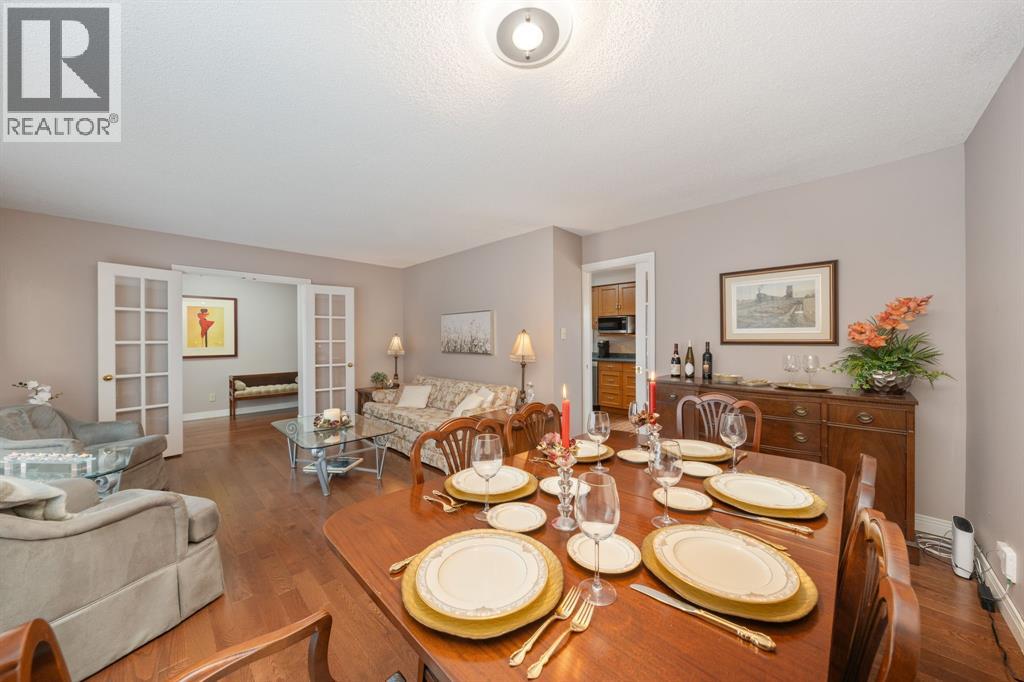 912 VARSITY CRESCENT