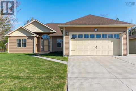 45 Lacey Drive Centreville NS B0P1J0