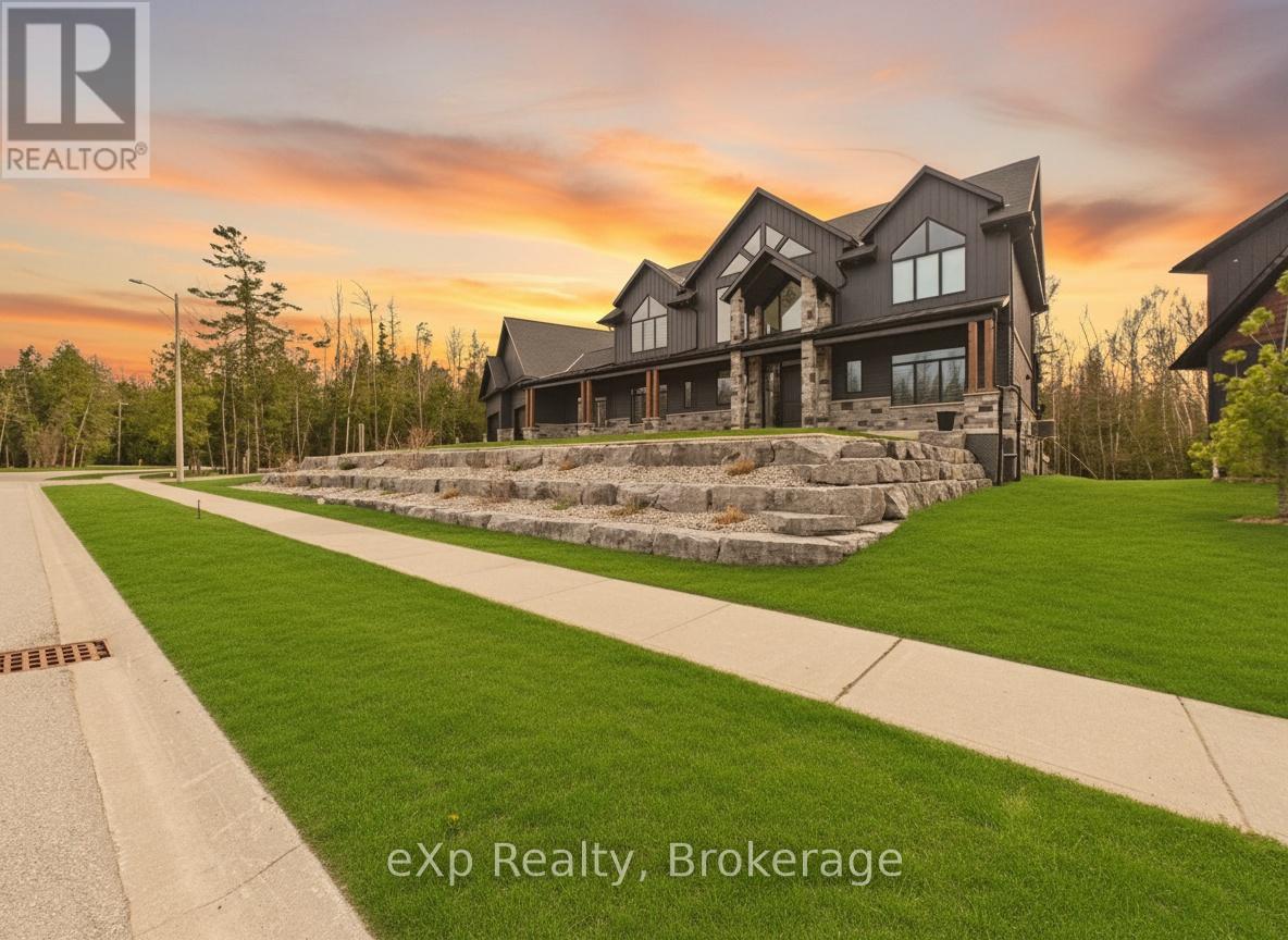 36 LAKESIDE WOODS CRESCENT