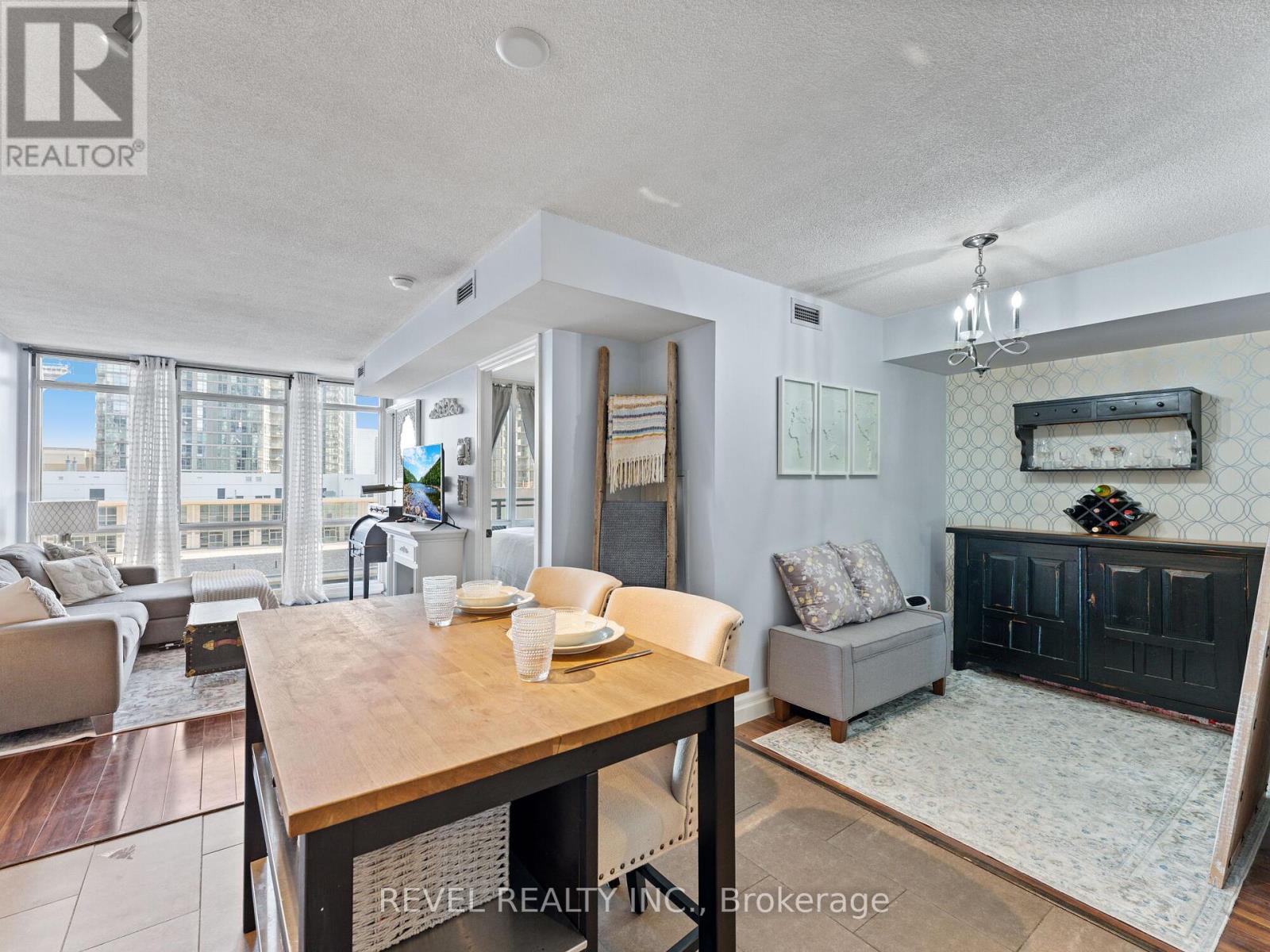 1208 - 15 FORT YORK BOULEVARD E