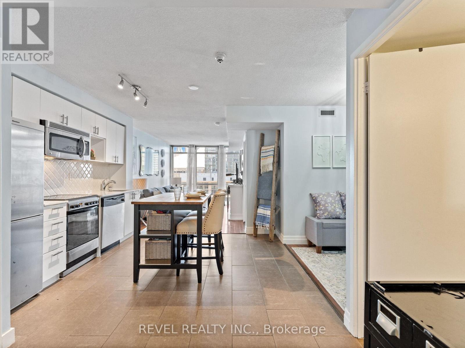 1208 - 15 FORT YORK BOULEVARD E
