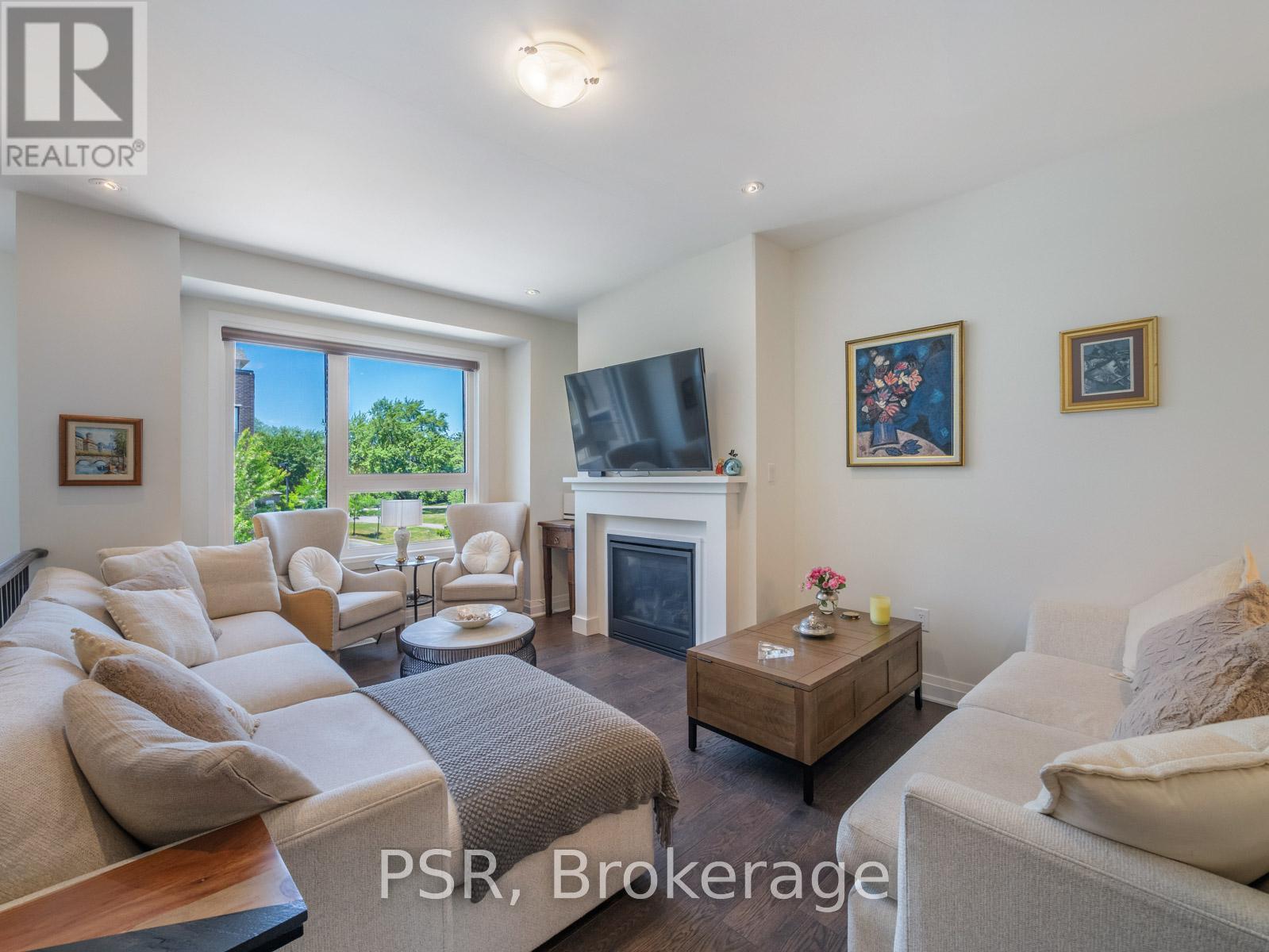 23 HOLLYHOCK COURT