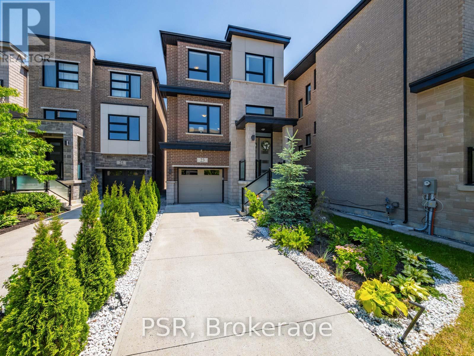 23 HOLLYHOCK COURT