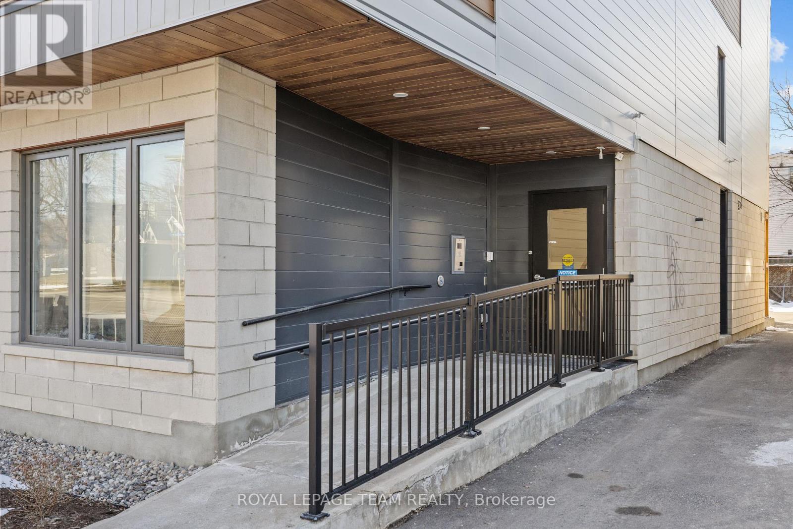 303 - 506 GLADSTONE AVENUE