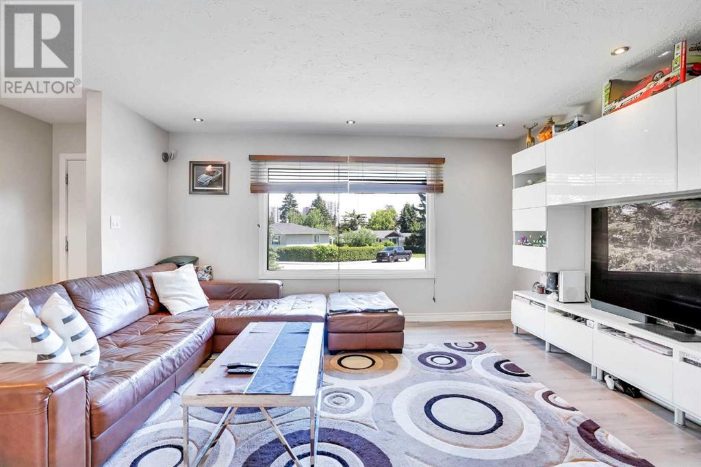 52 Harrow Crescent SW