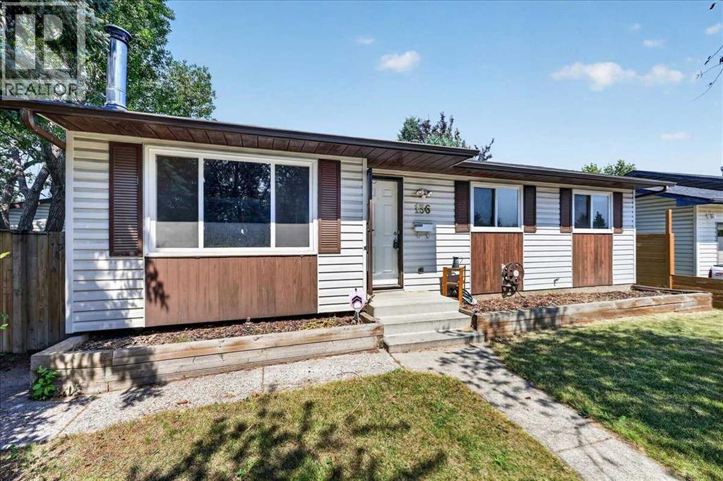 136 Templeview Place NE