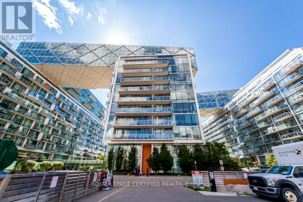 928 - 29 QUEENS QUAY STREET E