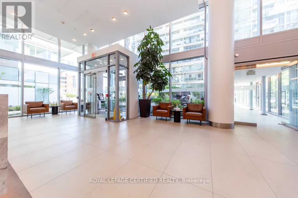 928 - 29 QUEENS QUAY STREET E