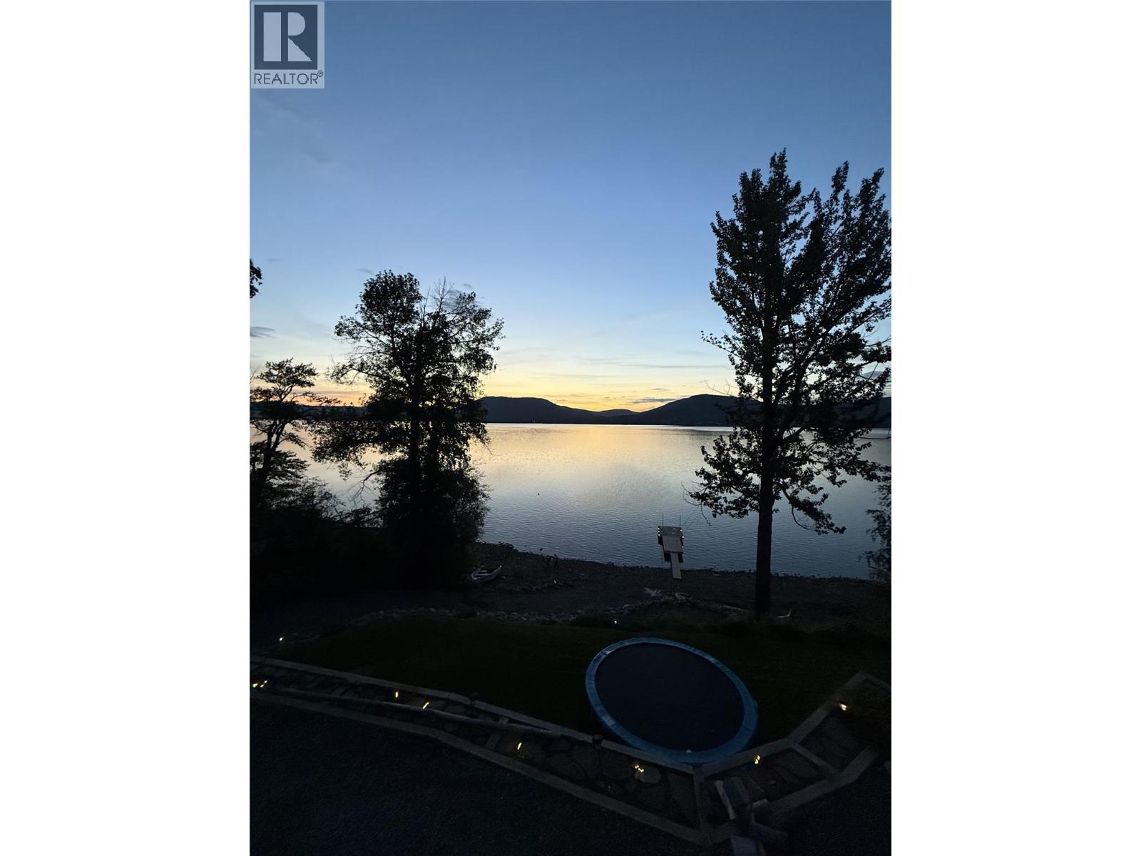 6986 South Moberly Lake Road