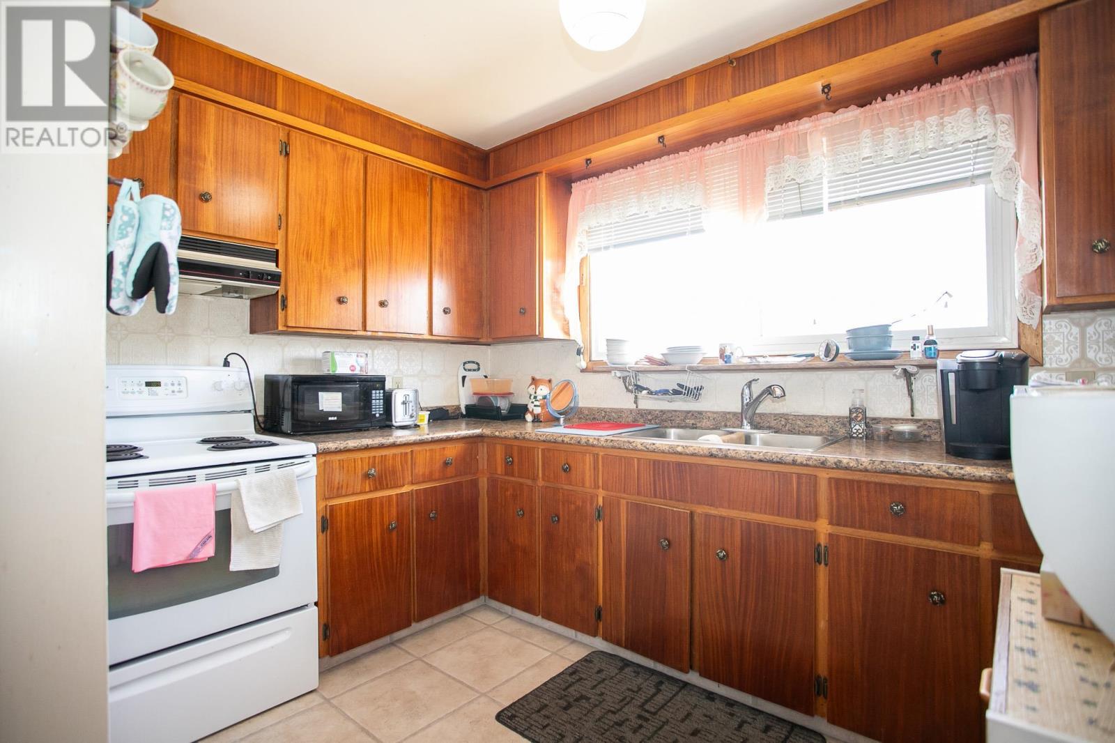 Homes for Sale Sault Ste. Marie 272 Laurier AVE
