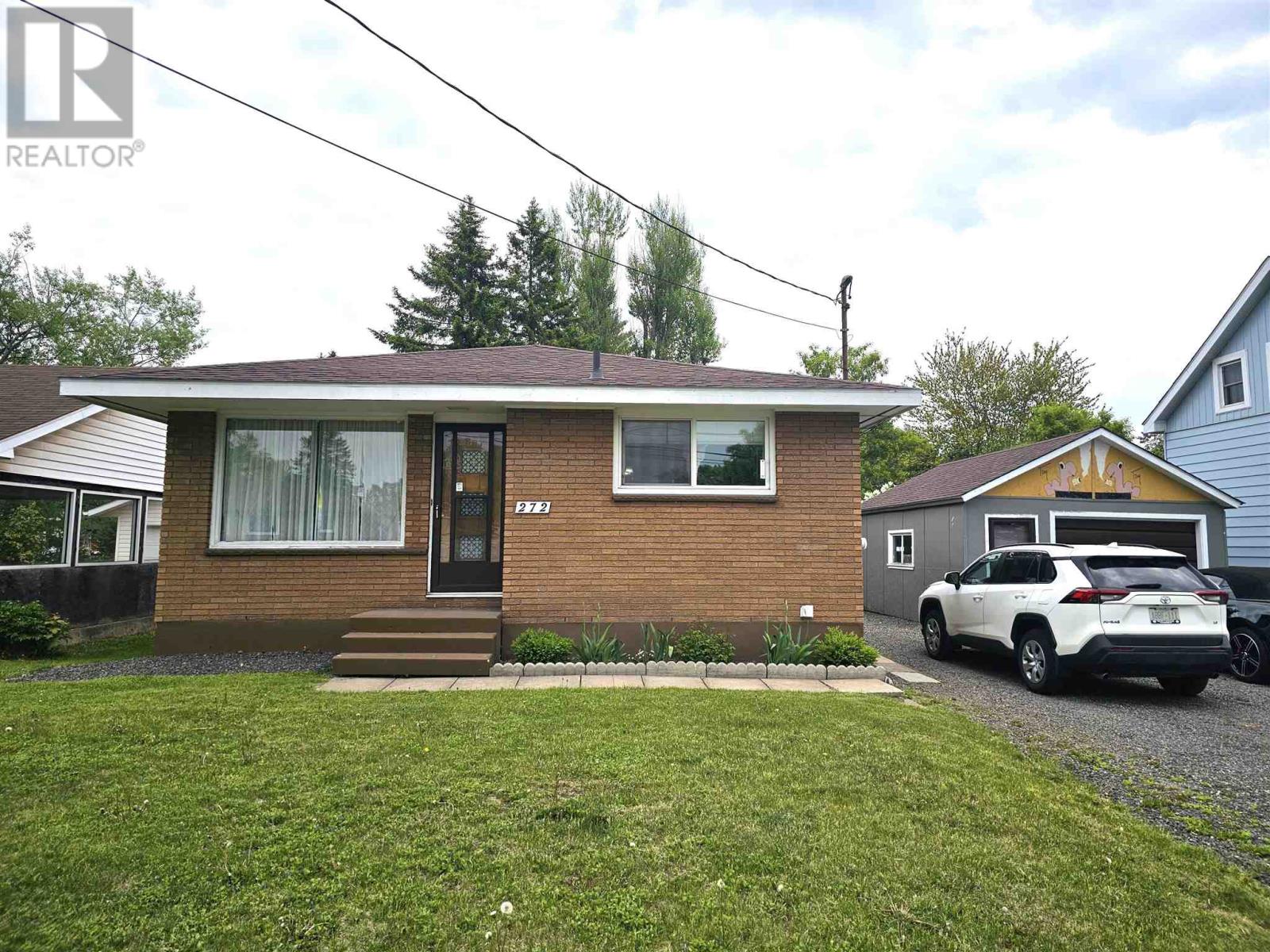 Homes for Sale Sault Ste. Marie 272 Laurier AVE