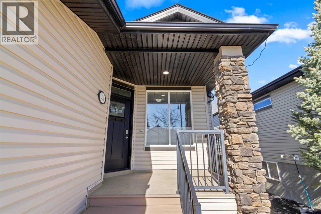 351 Crystal Green Rise