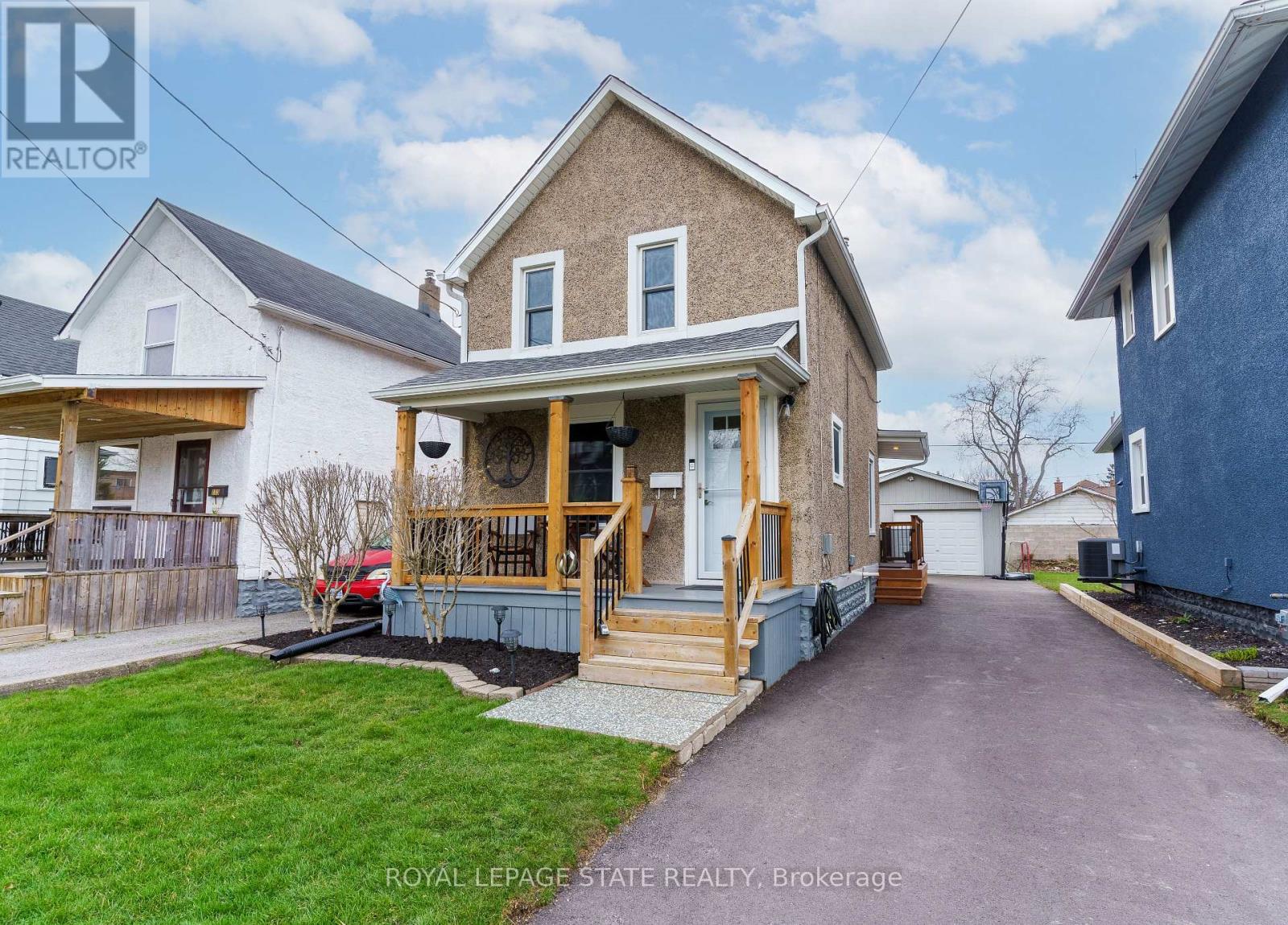 Photo 1 of 42 — 109 WILTON AVENUE, Welland (Broadway), ON L3C2A1