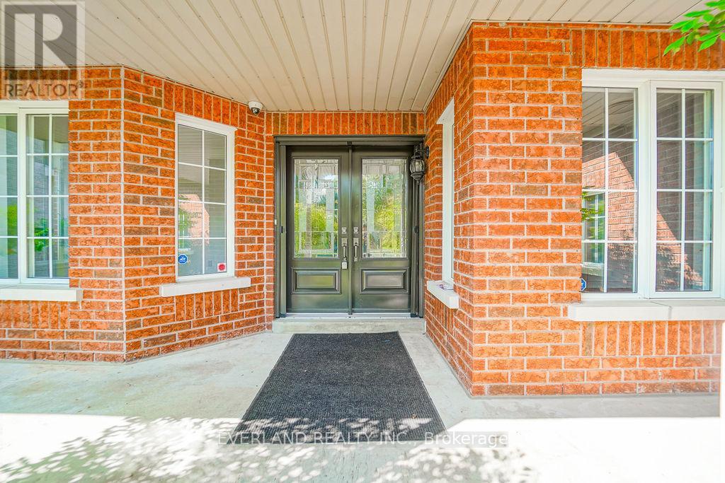 618 FOXCROFT BOULEVARD