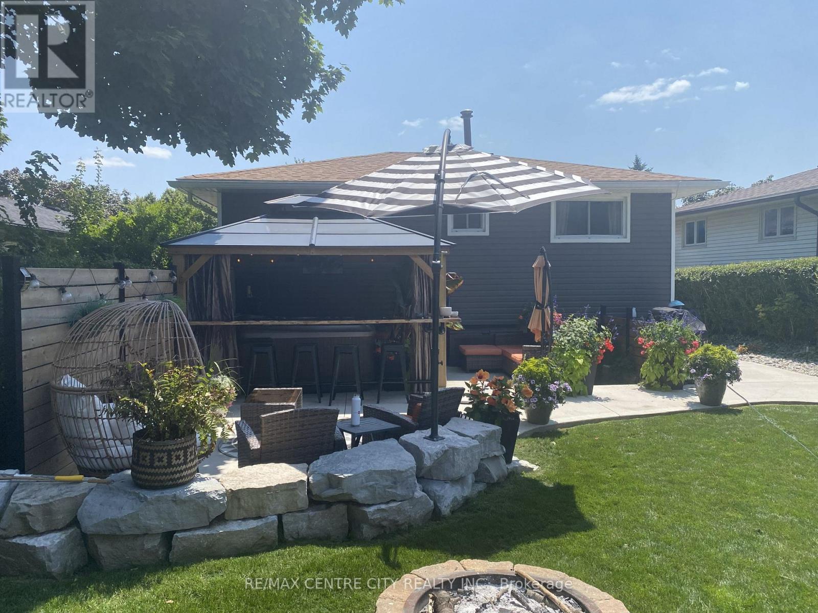 50 PATIENCE CRESCENT