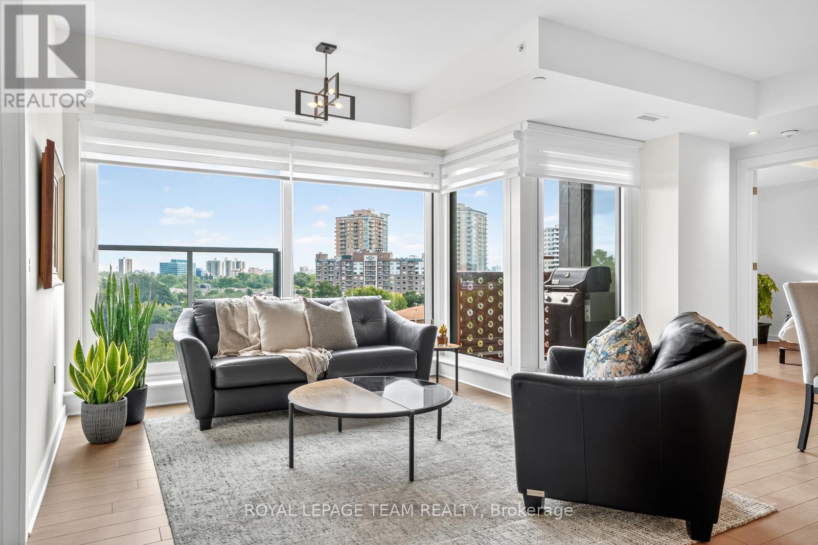 608 - 135 BARRETTE STREET