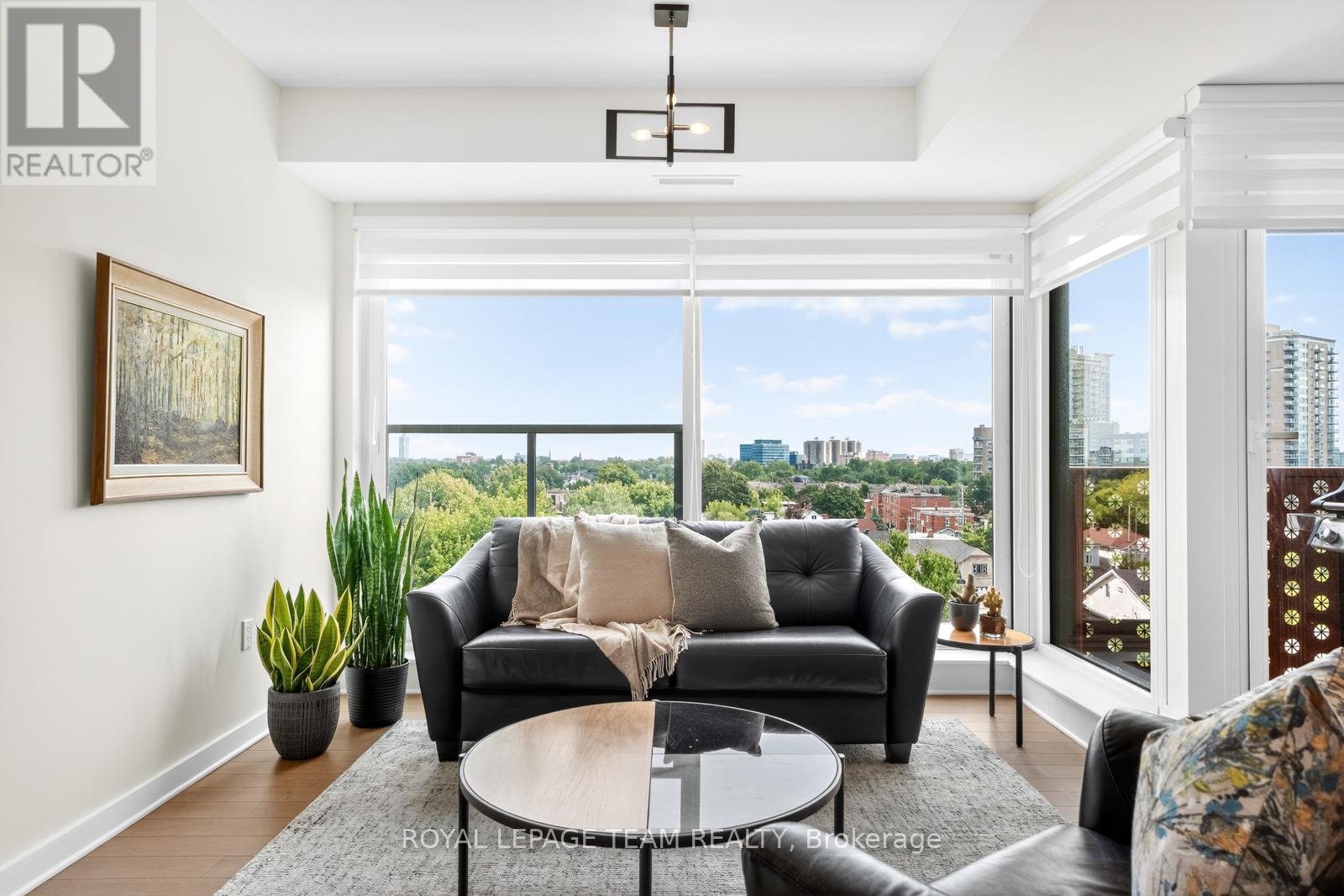 608 - 135 BARRETTE STREET