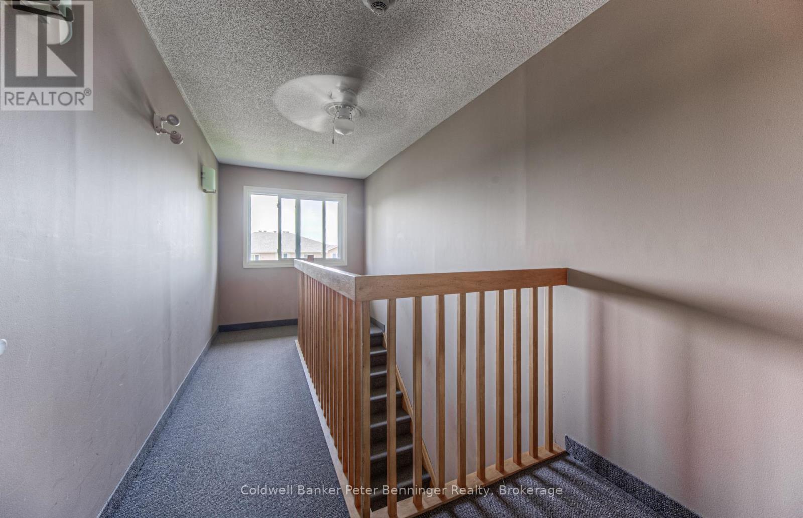 UNIT 9 - 331 NORTHLAKE DRIVE