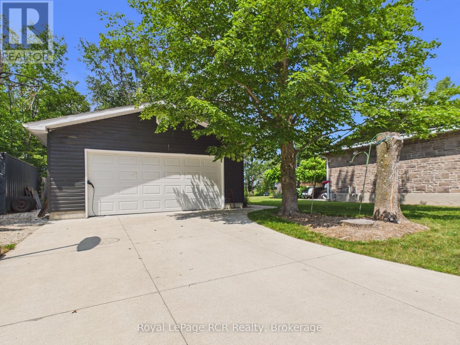 319370 GREY ROAD 1 ROAD