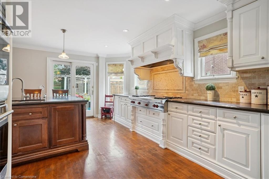 105 RIVER GLEN Boulevard