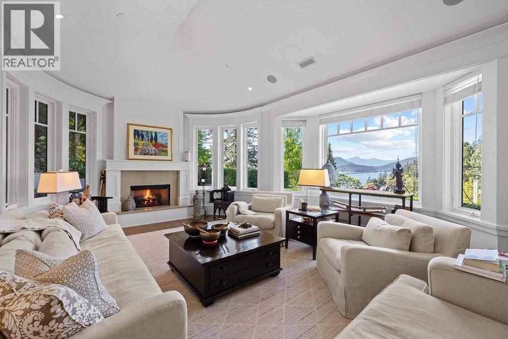 6105 GLENEAGLES DRIVE